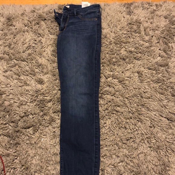 Hollister Jeans - Picture 2 of 4